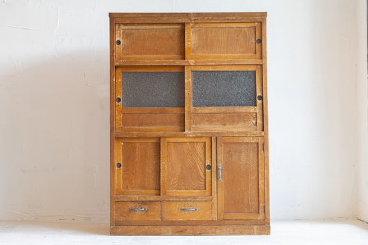 茶箪笥 / Tea Chest