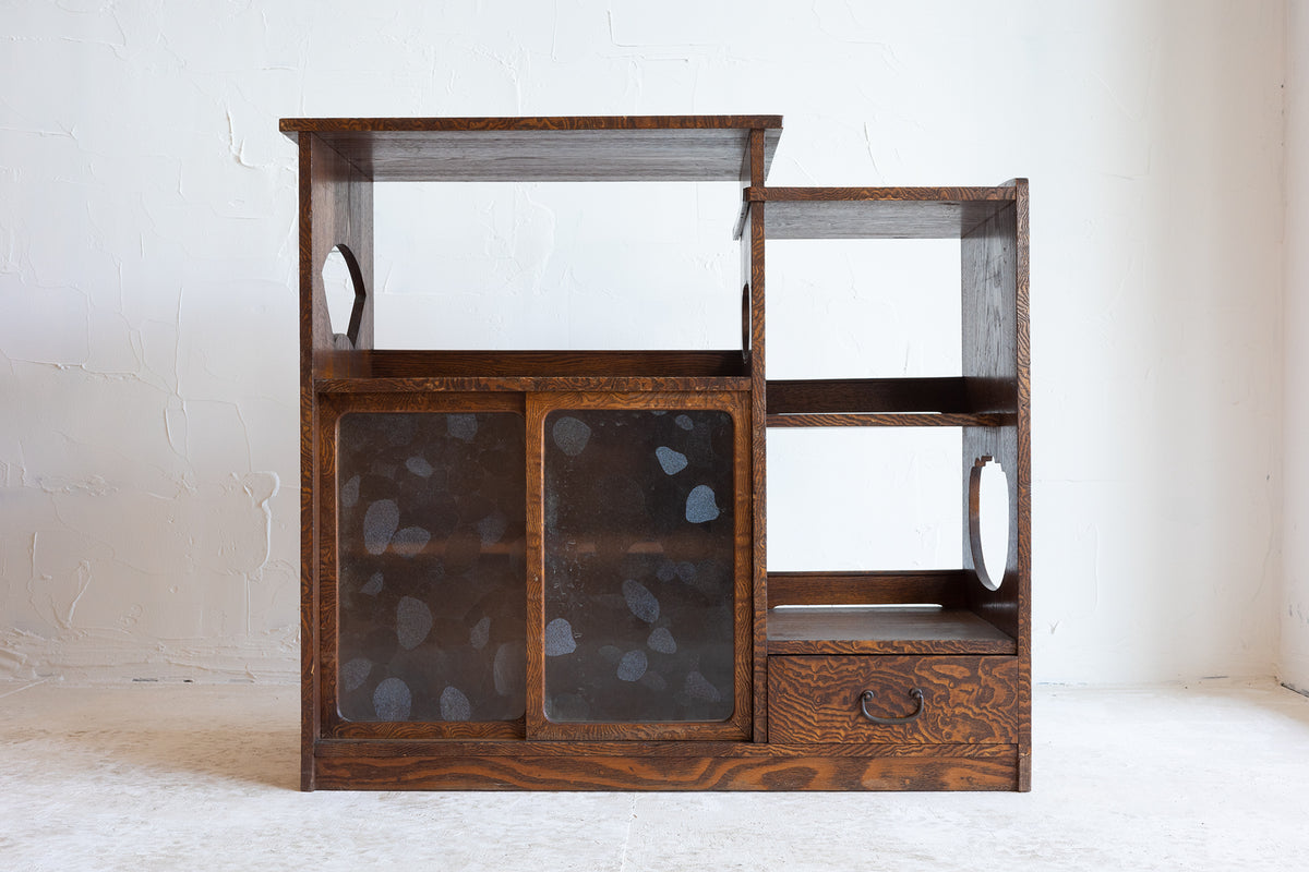 茶箪笥 / Tea Chest