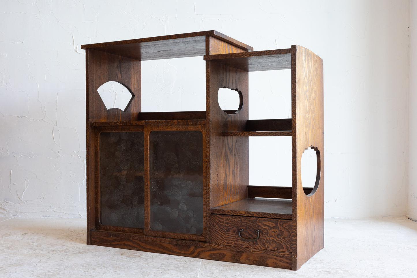 茶箪笥 / Tea Chest