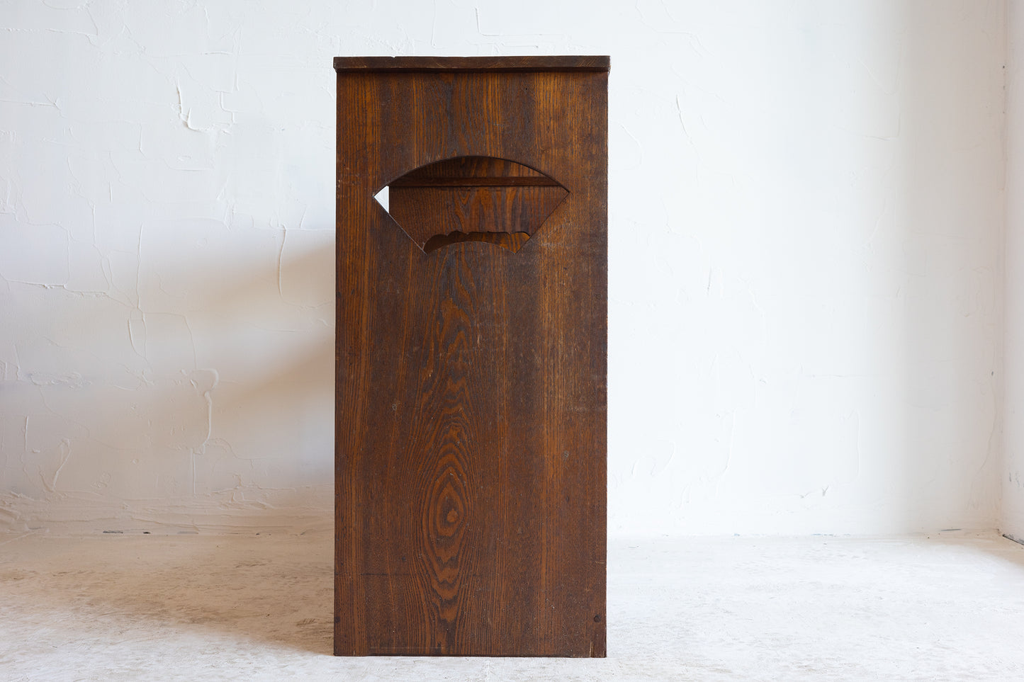 茶箪笥 / Tea Chest